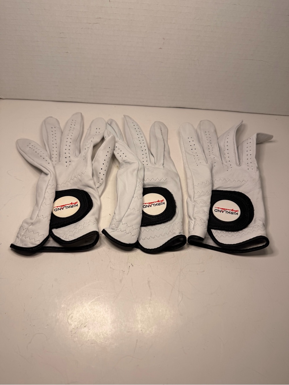 Kirkland Signature Premium Cabretta Leather Golf Gloves
Size L Set of 3
